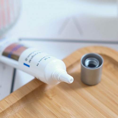 Kem trị nám, tàn nhang, đồi mồi Yanhee Mela Cream 20g Kem trị nám, tàn nhang, đồi mồi Yanhee Mela Cream 20g