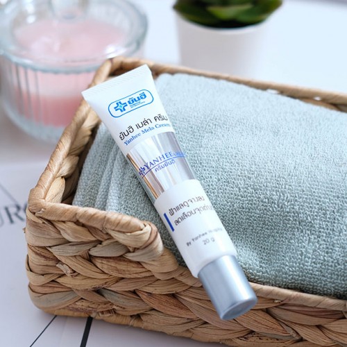 Kem trị nám, tàn nhang, đồi mồi Yanhee Mela Cream 20g Kem trị nám, tàn nhang, đồi mồi Yanhee Mela Cream 20g