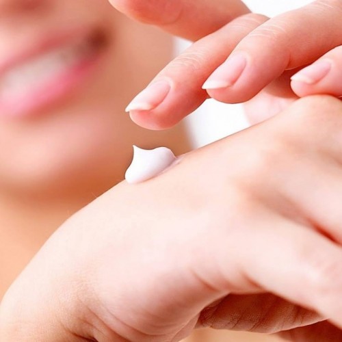 Kem dưỡng trắng da Vaseline 10x 320ml