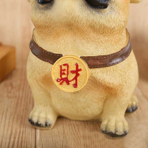 Ống Tiết Kiệm Chó Pug Đeo Chữ Tài